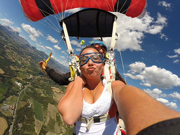 Saut en parachute avec vidéo